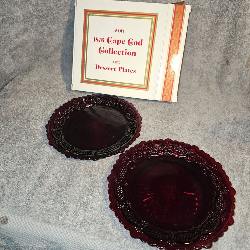 NWT Avon 1876 Cape Cod Ruby Red 2 Collectible Dessert Plates 7 Inch‎